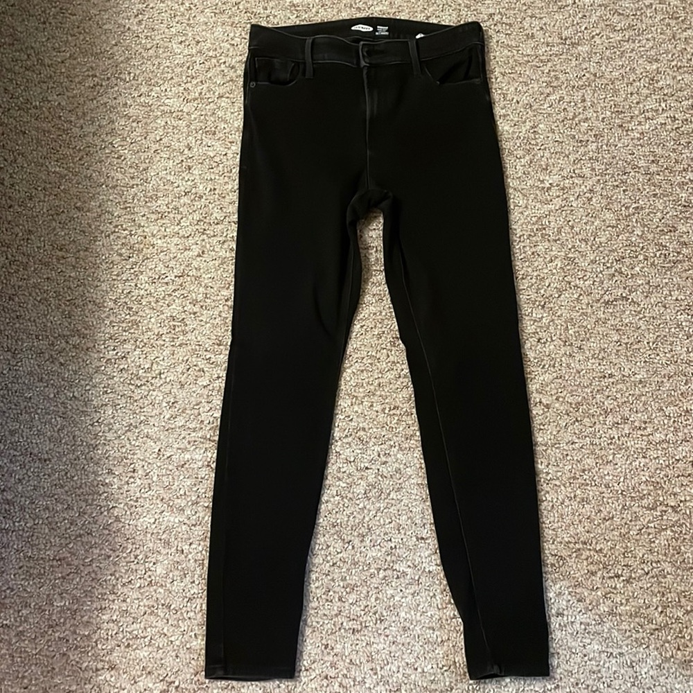 Old Navy Rockstar Super Skinny high rise jeans